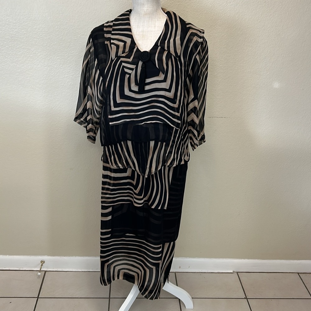 2-piece Silk Skirt and Top by Suzanne Collectable